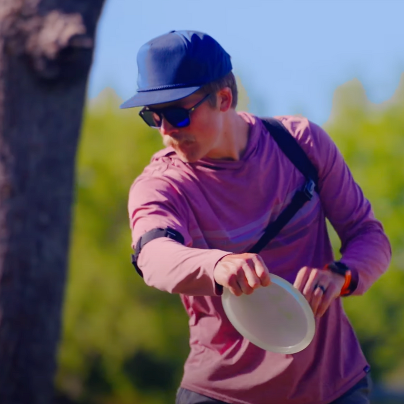 Right Handed Disc Golfer wearing a Disc Golf training aid called Throform sold at Smash & Tap Discs, a disc golf shop in Idaho serving Meridian, Boise, Nampa, Caldwell, Star, and Eagle.